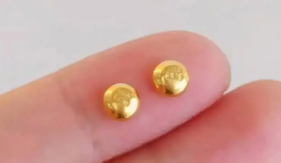 每月攒一颗小金饰 00后“另类”淘金